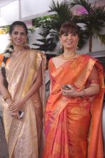 Neeta Lulla, Nishka Lulla at Esha Deol_s wedding in Iskcon Temple on 29th June 2012 (138).JPG